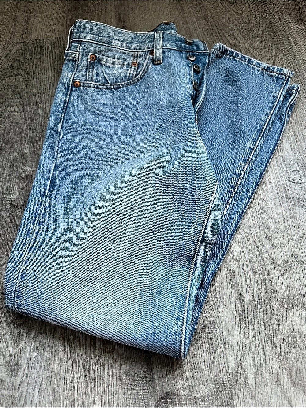 Levi's 501 Skinny Women’s Jeans Jeans Blue NWOT Waist 26 “Inseam 28”